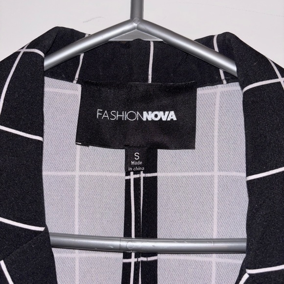 Fashion Nova Black and White Checkered Blazer - Picture 3 of 3